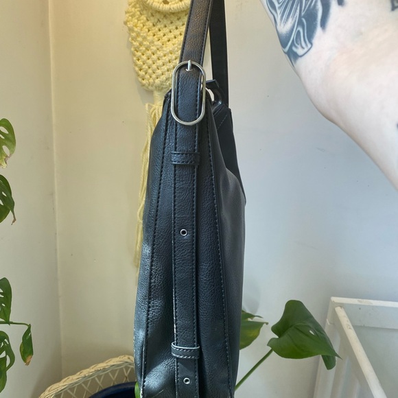 Black Matt & nat shoulder/cross body purse tote - Picture 2 of 6